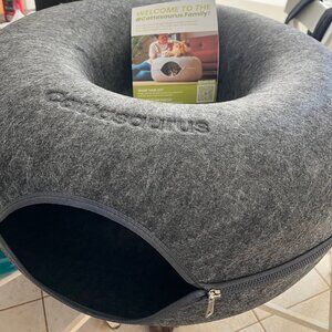 Cattasaurus Peekaboo Cat Cave